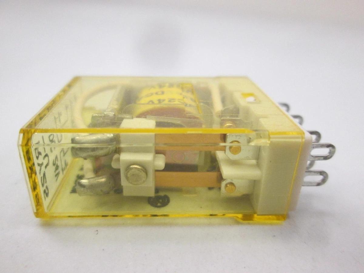 Used IDEC, RY2S-U, DC 24 V Relay, Used