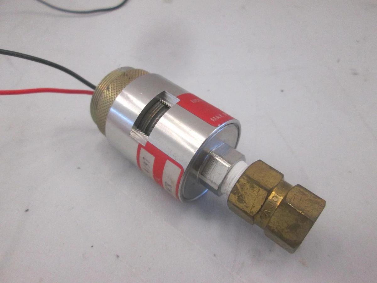 Used Wasco Inc., 250-21L2B-X/8013, Pressure Switch, 4000 PSI, Used