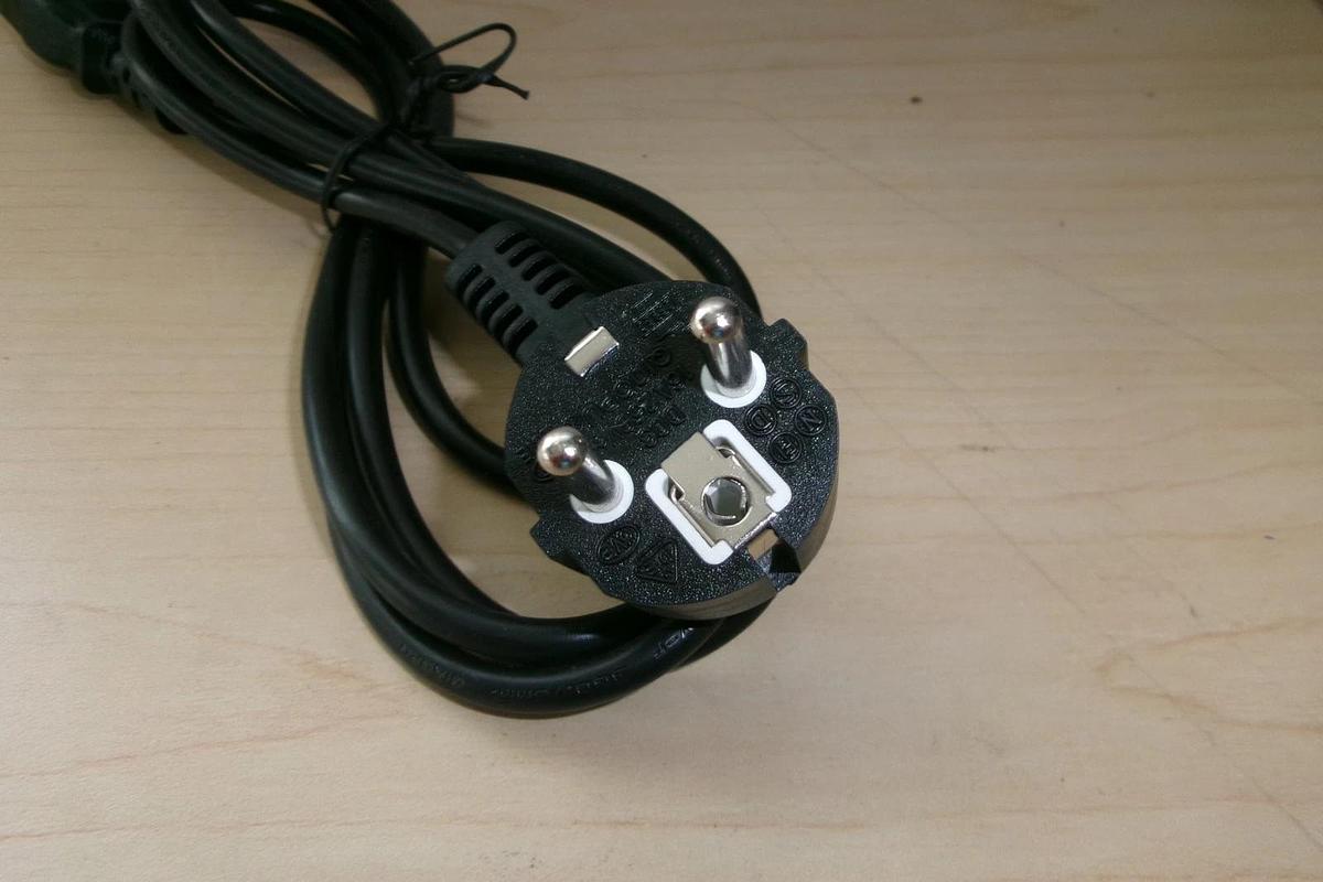 Used Qiaopu type E, power supply cord, angled head,16A 250V, new