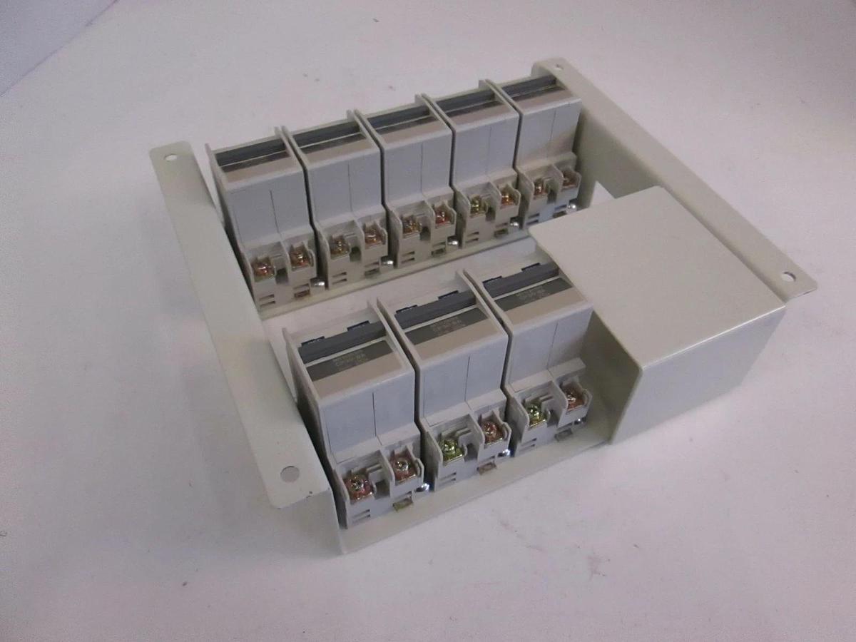 Used Mitsubishi Circuit Protector CP30-BA, 20A, 250VAC/125VDC, 2 Pole, Used, Lot of 8