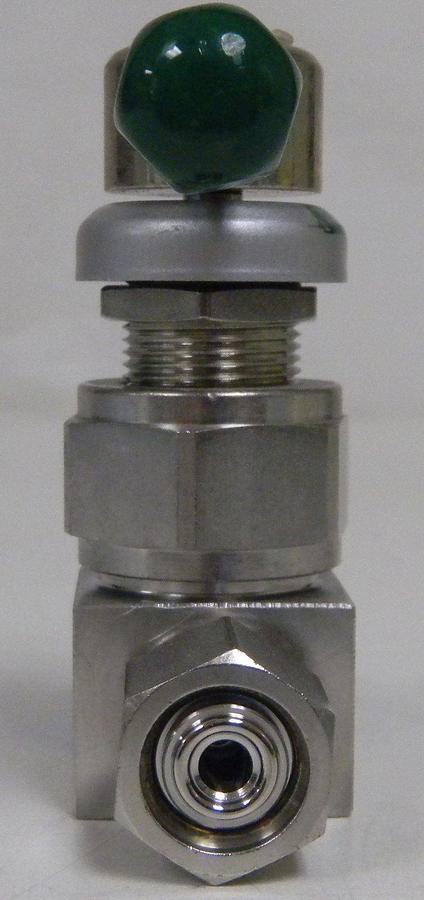 Used Nupro SS-DLV51-ZB Lever Handle Valve, 1/4" FVCR/FVCR, Used