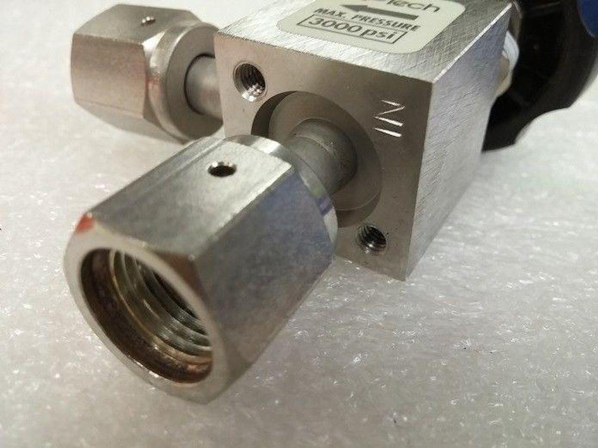 Used Aptech AP3600S 2PWB FV4 FV4 P High Purity Valve 1/4" FVCR, Bottom Port, Used