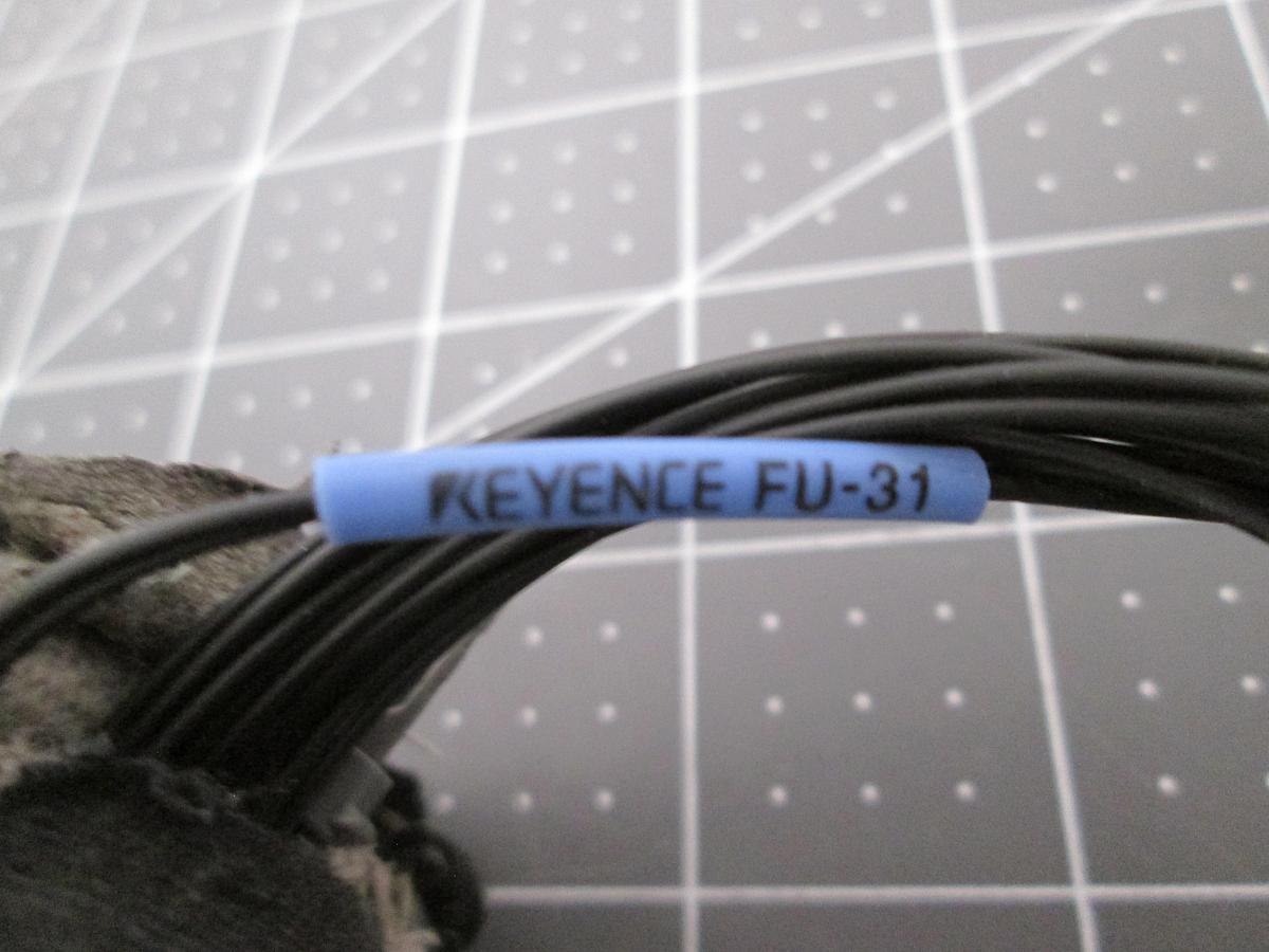 Used Keyence FU-31 Reflective Fiber Optic Sensor Cable Unit 2006-737045-01P Mount