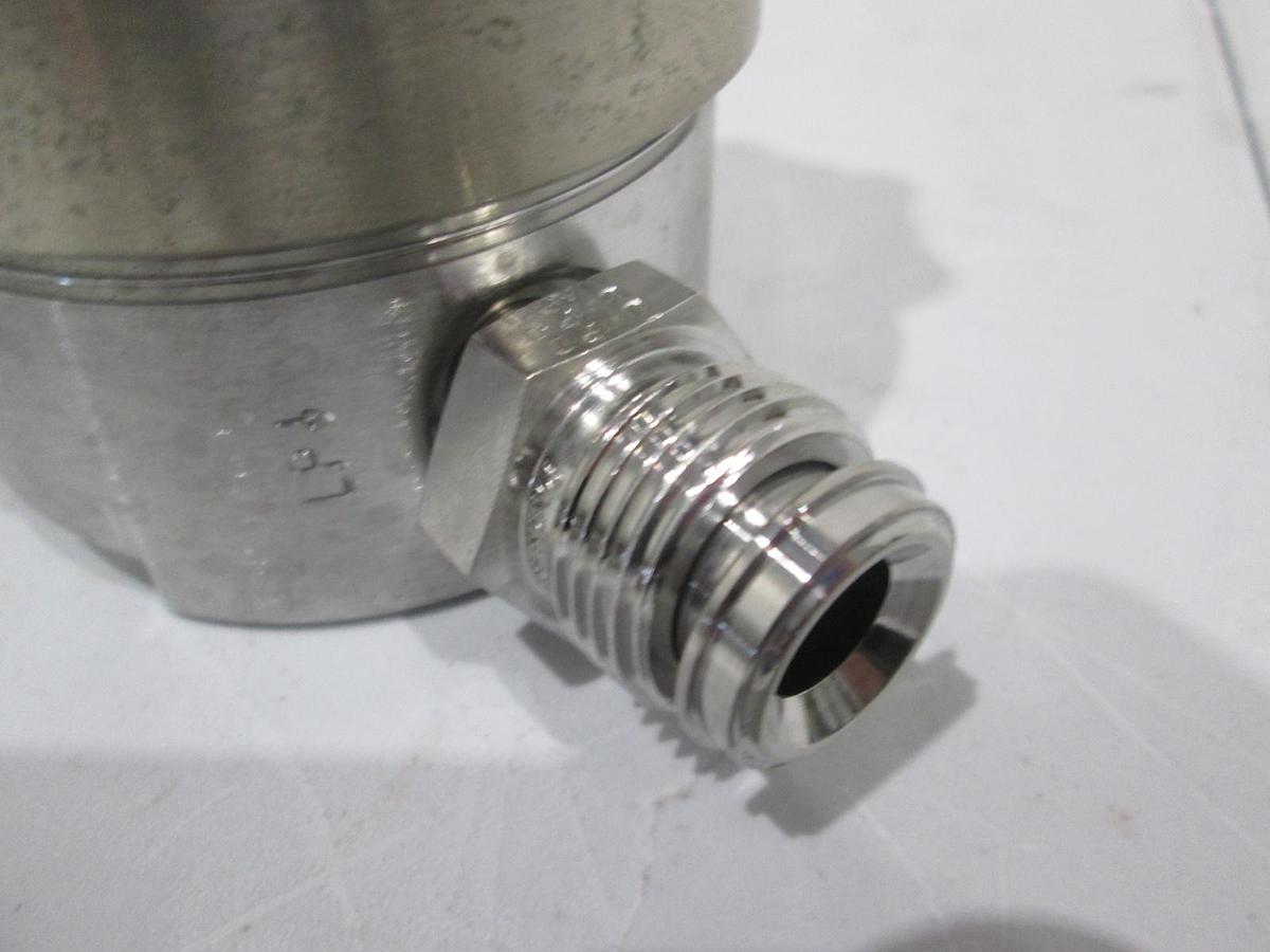 Used Veriflo, Gas Regulator SQ340-502PFS8FM, 1/2" MVCR and FVCR Connectors, Used