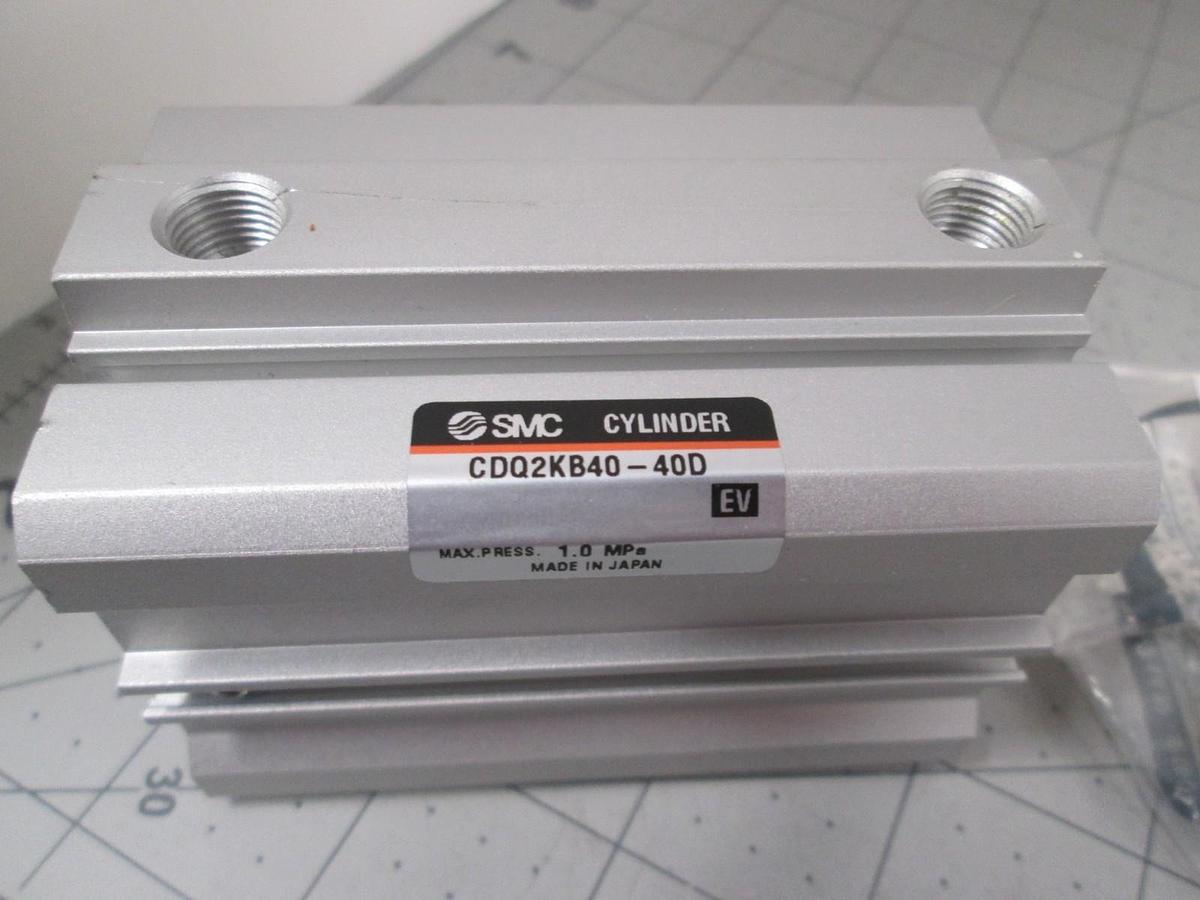 Used SMC, CDQ2KB40-40D, Pneumatic Cylinder, New
