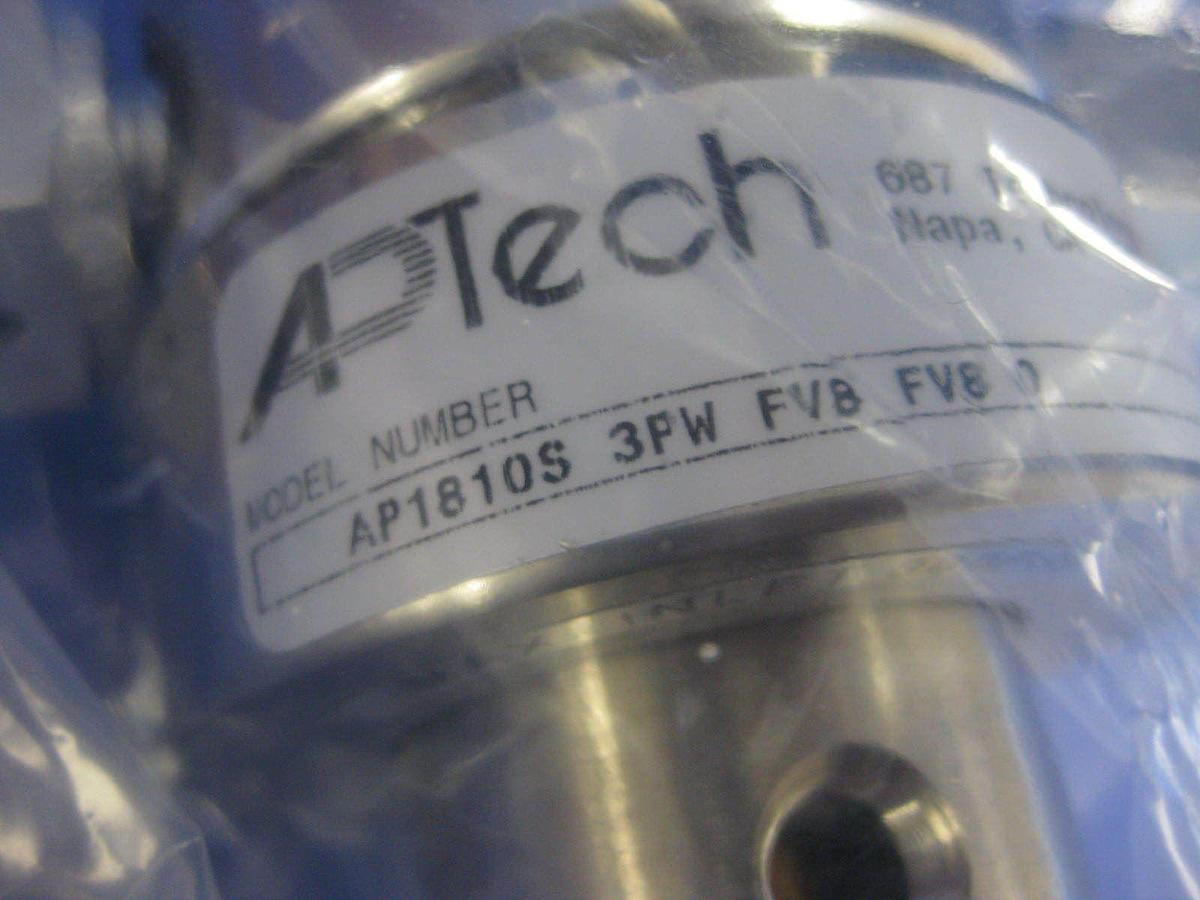 Used Aptech RegulatorAP1810S 3PW FV8 FV8 0 With Span Gauge 0-200 psi, Rfrb
