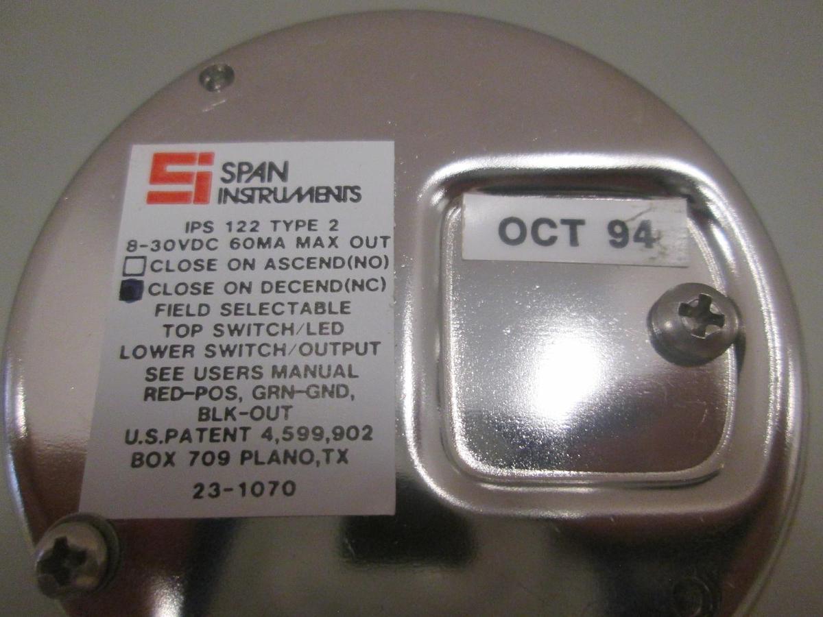 Used Span,21-0121-B1, Type122Pressure Gauge, 0-1000 psi, 1/4" MVCR Bottom Mount, Used