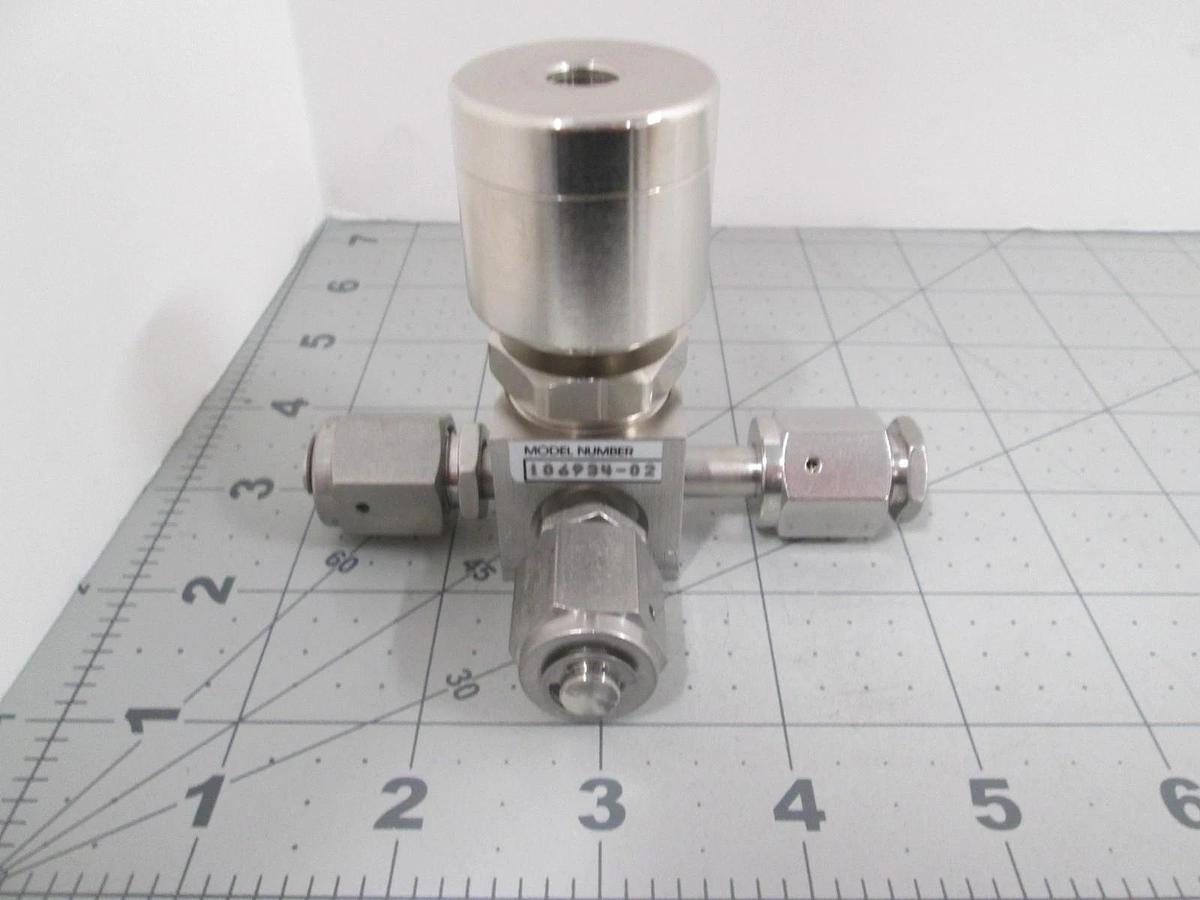 APTech, 106934-02, 3-Way Valve, New