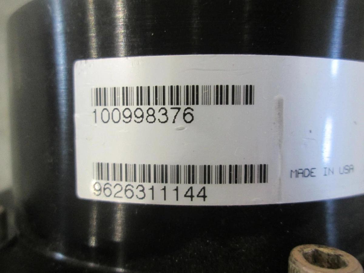 Used MKS, 100998376, Pneumatic Right Angle Valve, Used