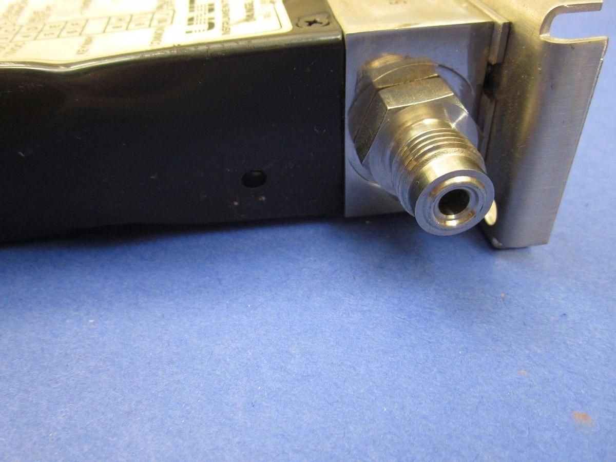 Used Unit UFC-1000, MFC, Mass Flow Controller, O2, 150 SCCM, 1/4" , Used