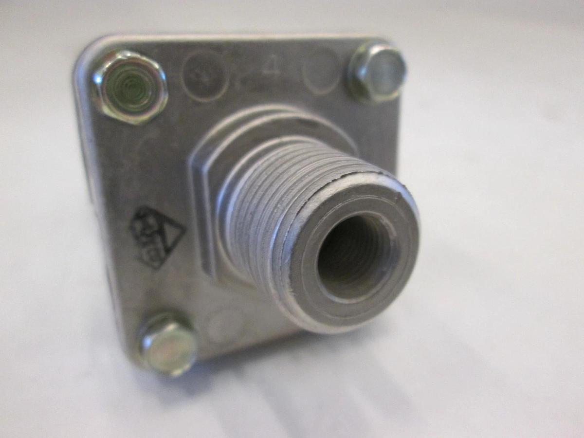 Used Barksdale, E1S-H15-Seal, Piston Pressure Switch, , Used