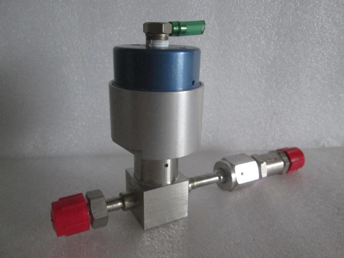 Used Parker Ewal, Pneumatic Valve, Constant Bleed 1 SLPM N2 at 80 PSI, Used
