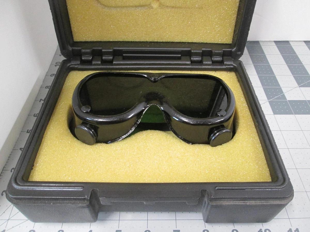 Laser-Gard, Goggle w/ Hard Case, New
