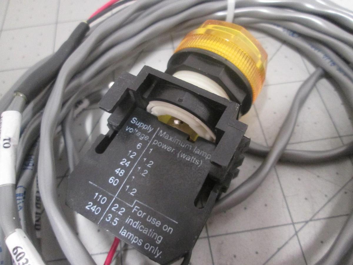 Cutler Hammer, 603702-02, Yellow Indicator Light Harness w/ Keyboard Switch, New