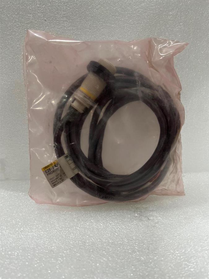 Used Omron, E2F-X5Y1-US, Proximity Sensor, New