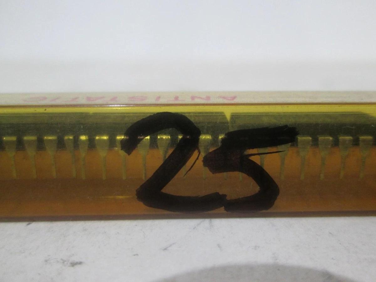 Signetics, 10141N, W8609, Integrated Circuit, New, Lot of 25