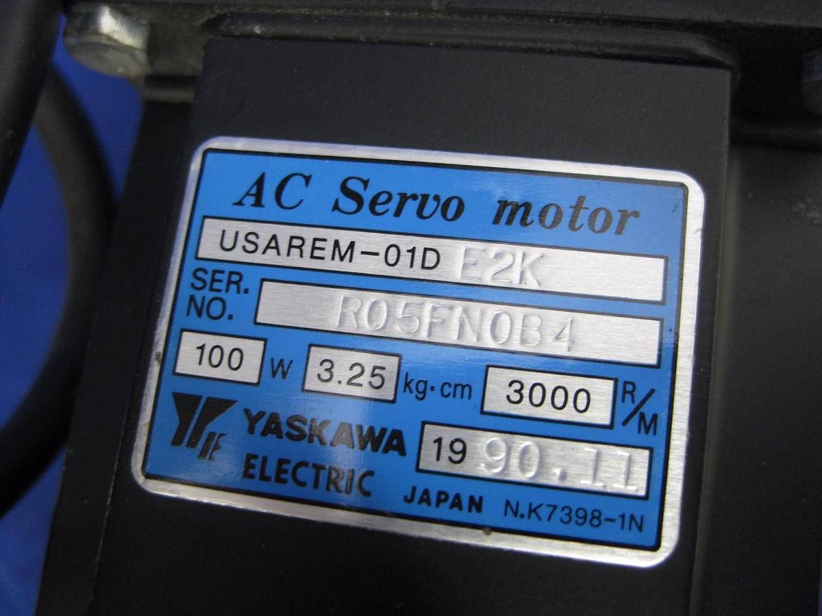 Used Yaskawa USAREM-01DE2K AC Servo Motor w/ IMT Non-Backlash Gear BM2-10B-01YERAK1