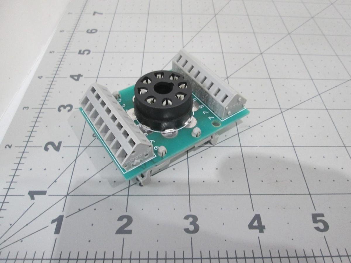 Used Wago Relay Socket adapter, 8 Socket w/Wago 236 Terminal Block, New