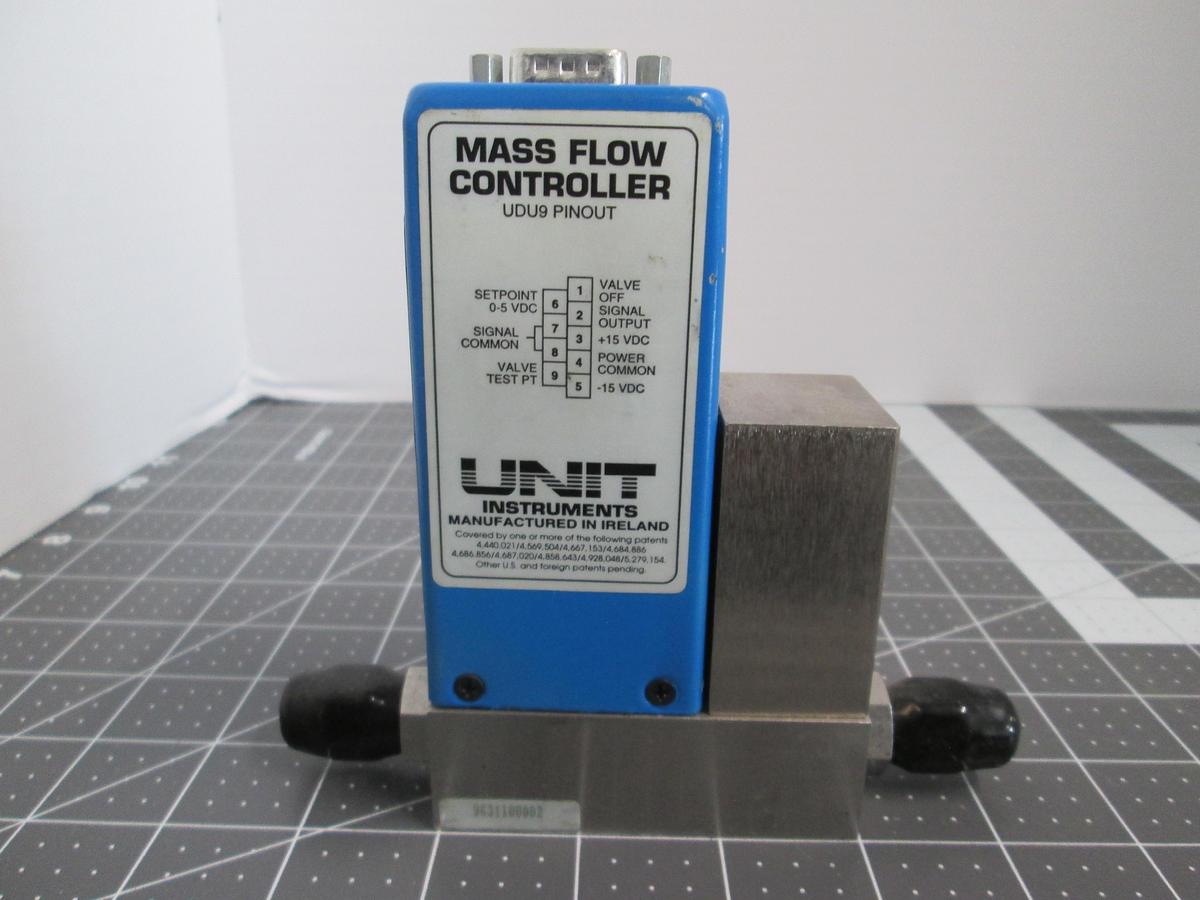 Used UNIT Instruments, UFC-LCMECS, Mass Flow Controller 500 SCCM N2 Nitrogen MFC