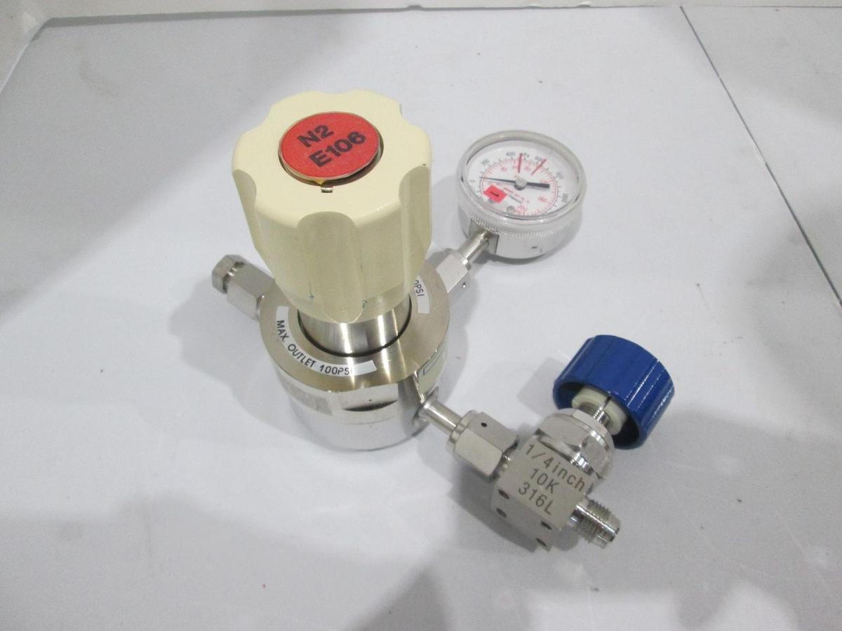 Used Veriflo, Gas Regulator Assy w/ -30-0-200 PSI Gauge and Nippon Valve, Used