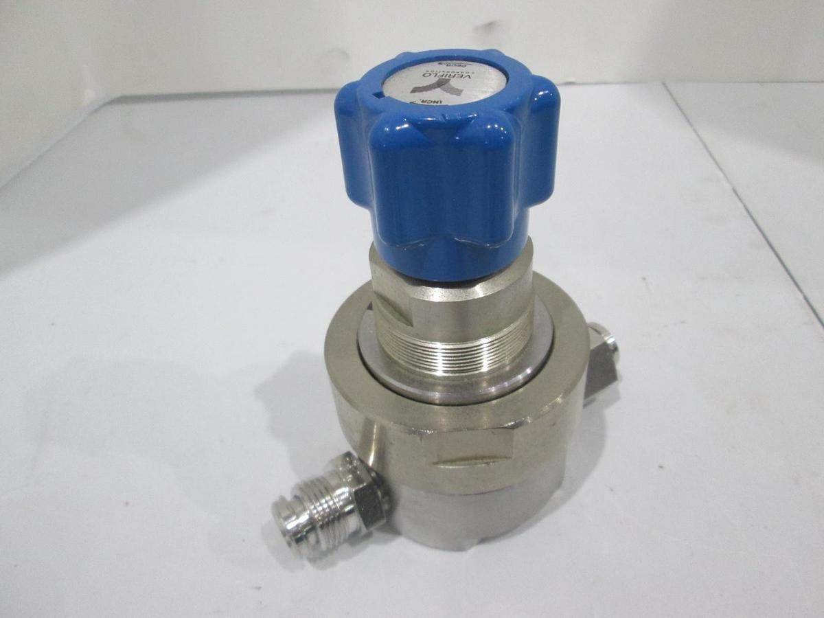 Used Veriflo, Gas Regulator SQ340-502PFS8FM, 1/2" MVCR and FVCR Connectors, Used