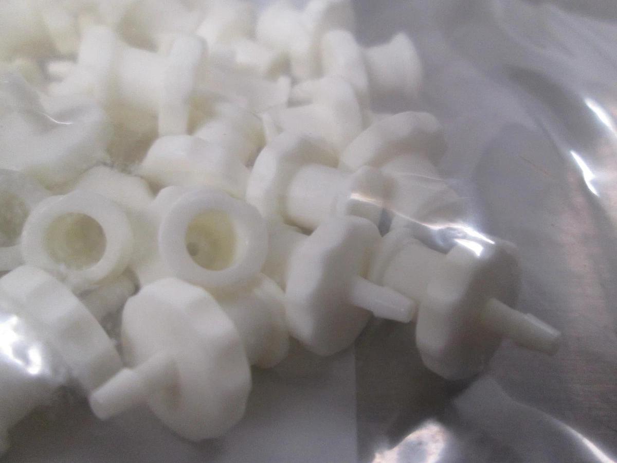 Plug In, 206-997, New, Lot of 65