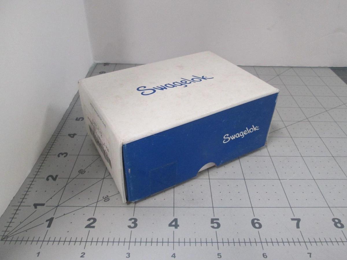 Swagelok, B-810-7-12, Female Connector, 1/2 Tube, 3/4 Female Pipe, New, Lot of 5