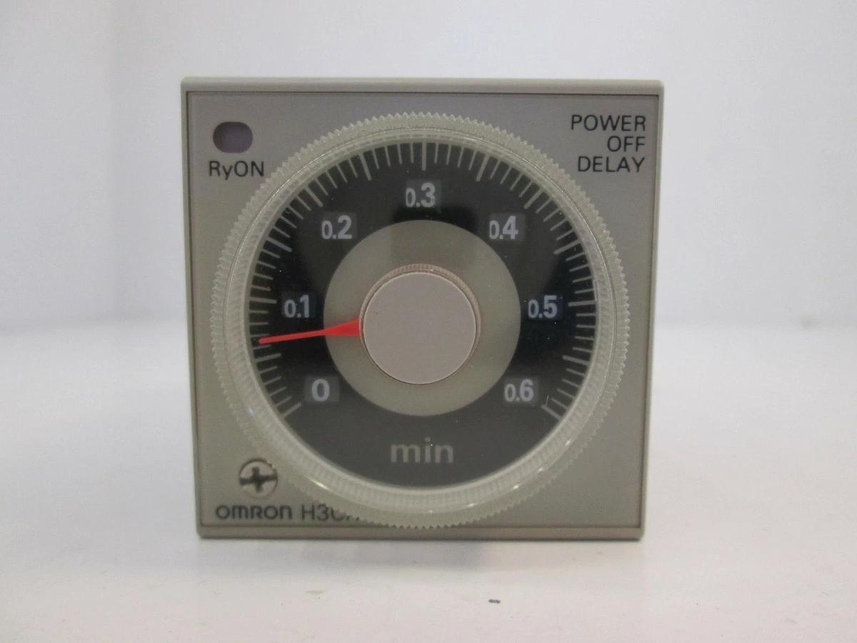Used OMRON H3CR-H8RL Time Delay Relay, 0 .6 to 12 w/Base, Used