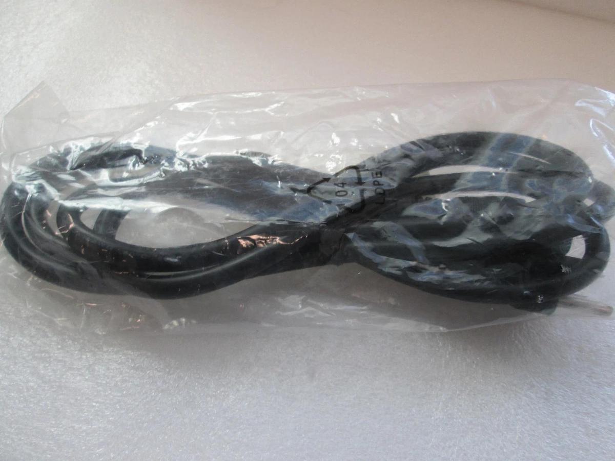 Used Dell, CN-06FI90-50587-02C-02NE-A01, AC Adapter, New