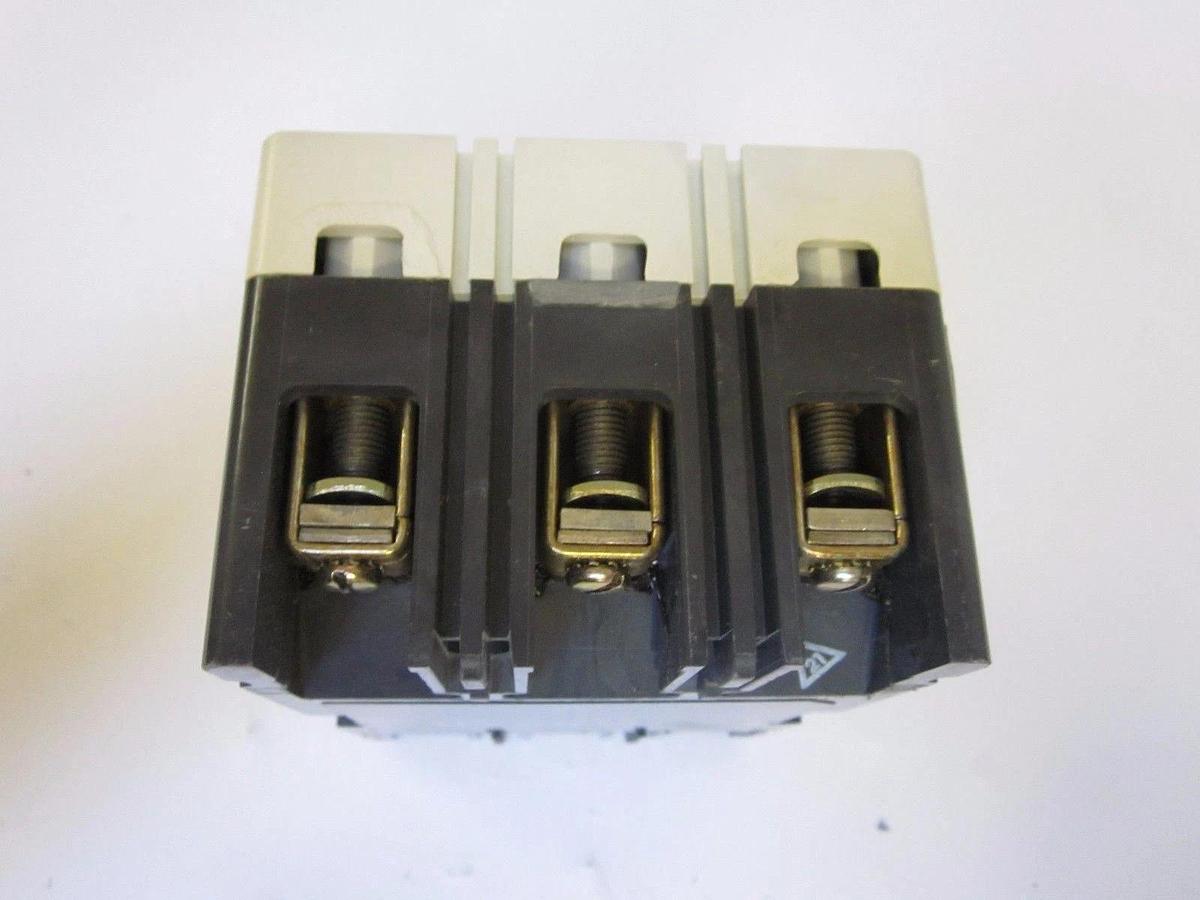 Used CUTLER HAMMER Motor Circuit Protector HMCP007C0C, 7A, 3P