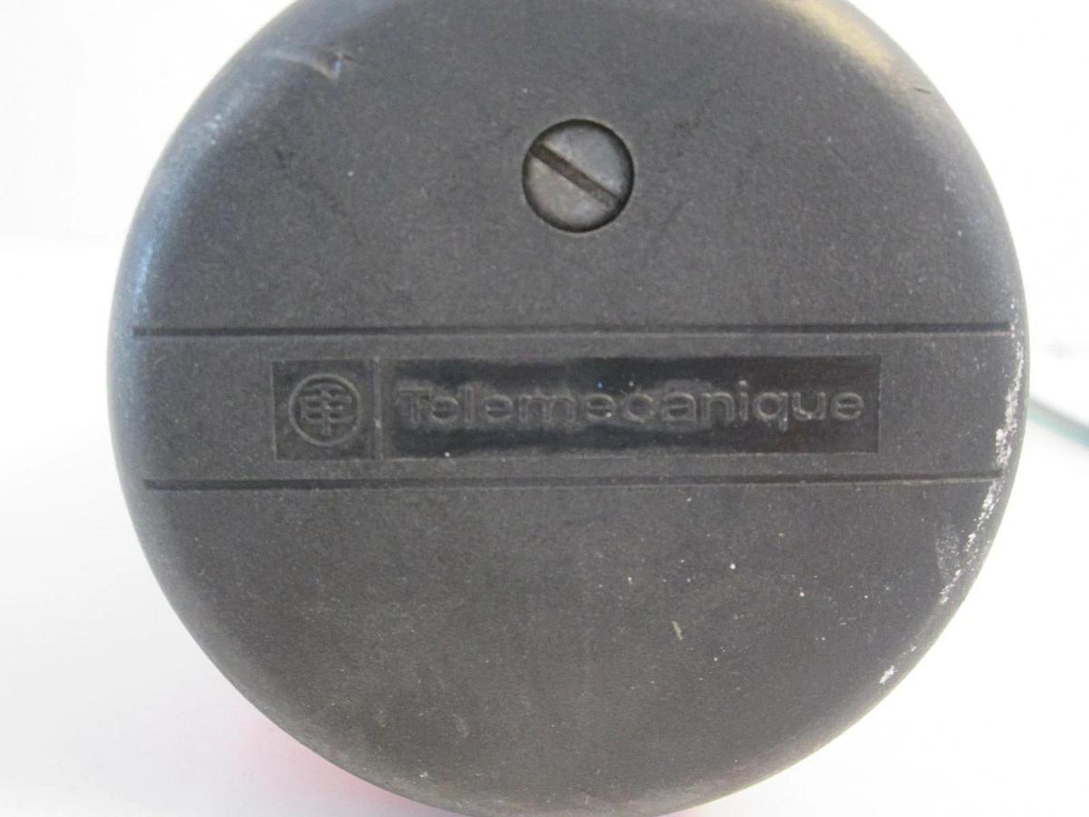 Used Telemecanique XVA-2C3,Red/ Green Light W/ 24V 6.5 Watt Lamp, Used