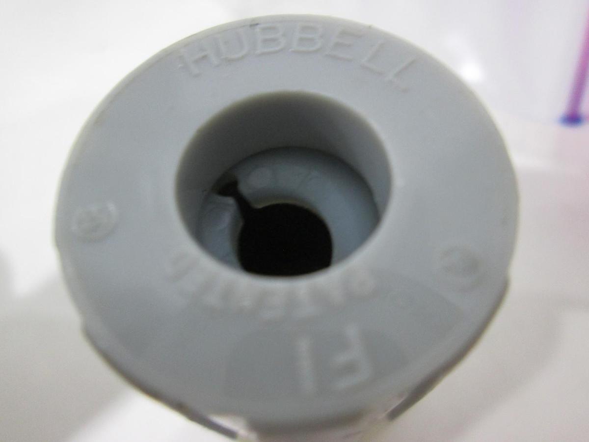 Hubbell, Strain Relief, 9760-0277, New, Lot of 70