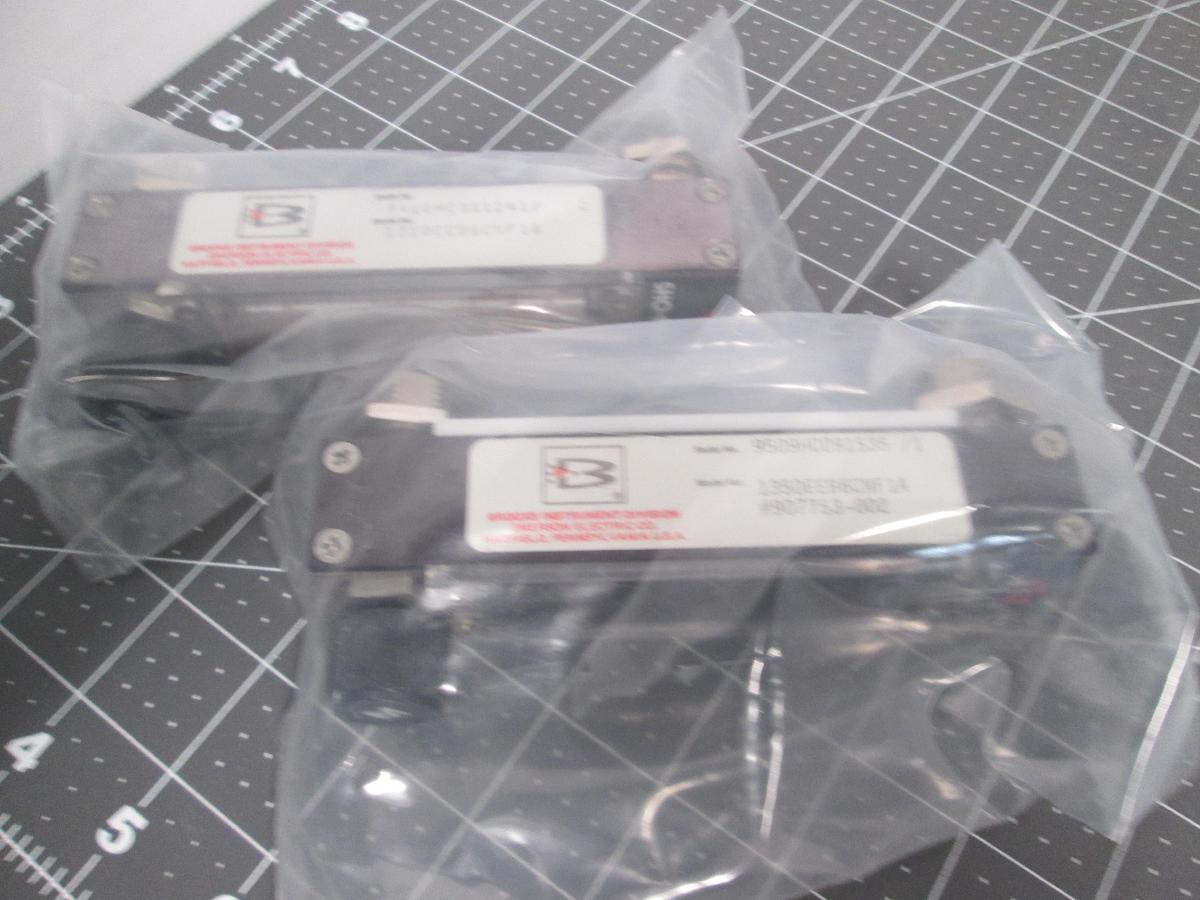 Lot of 2 New Brooks Instruments 1350EEB6CNF1A Sho-Rate Flowmeter Air