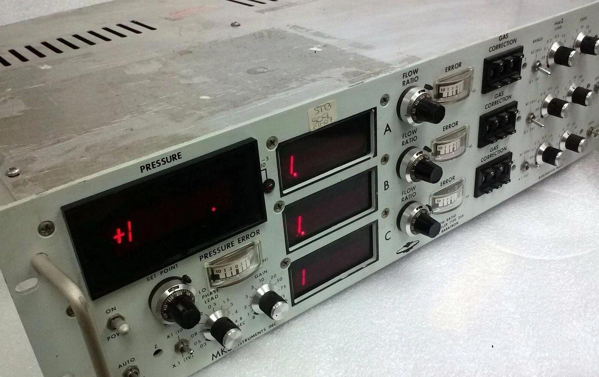 Used MKS Baratron Pressure Meter Controller Type 254, Used