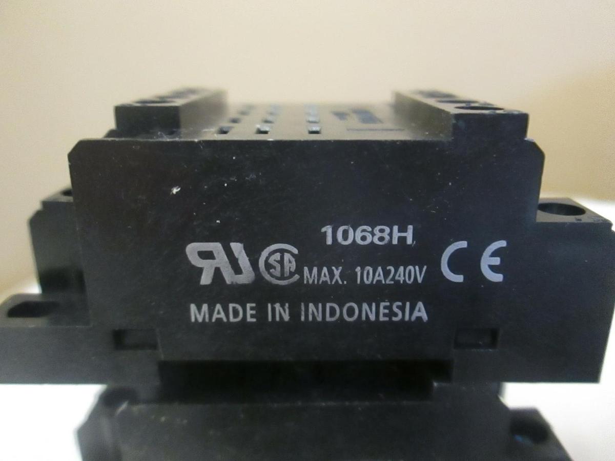 Used Assortment of Base Socket for Relays, Used Lot of 19