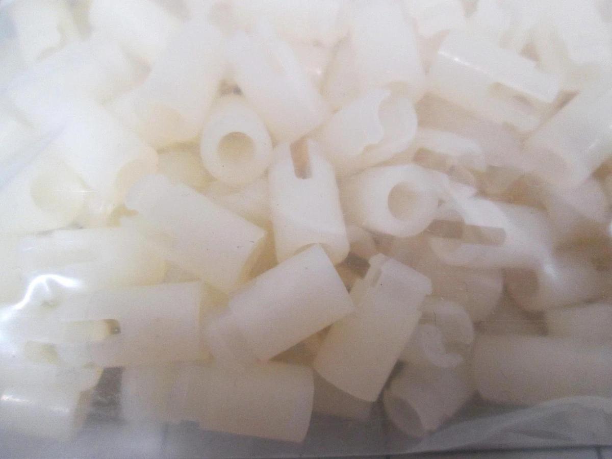 Essenta, SRS6-6-01, Alatec Standoff, Nylon, Snap Lock Screw MNT 3.8", Lot of 376