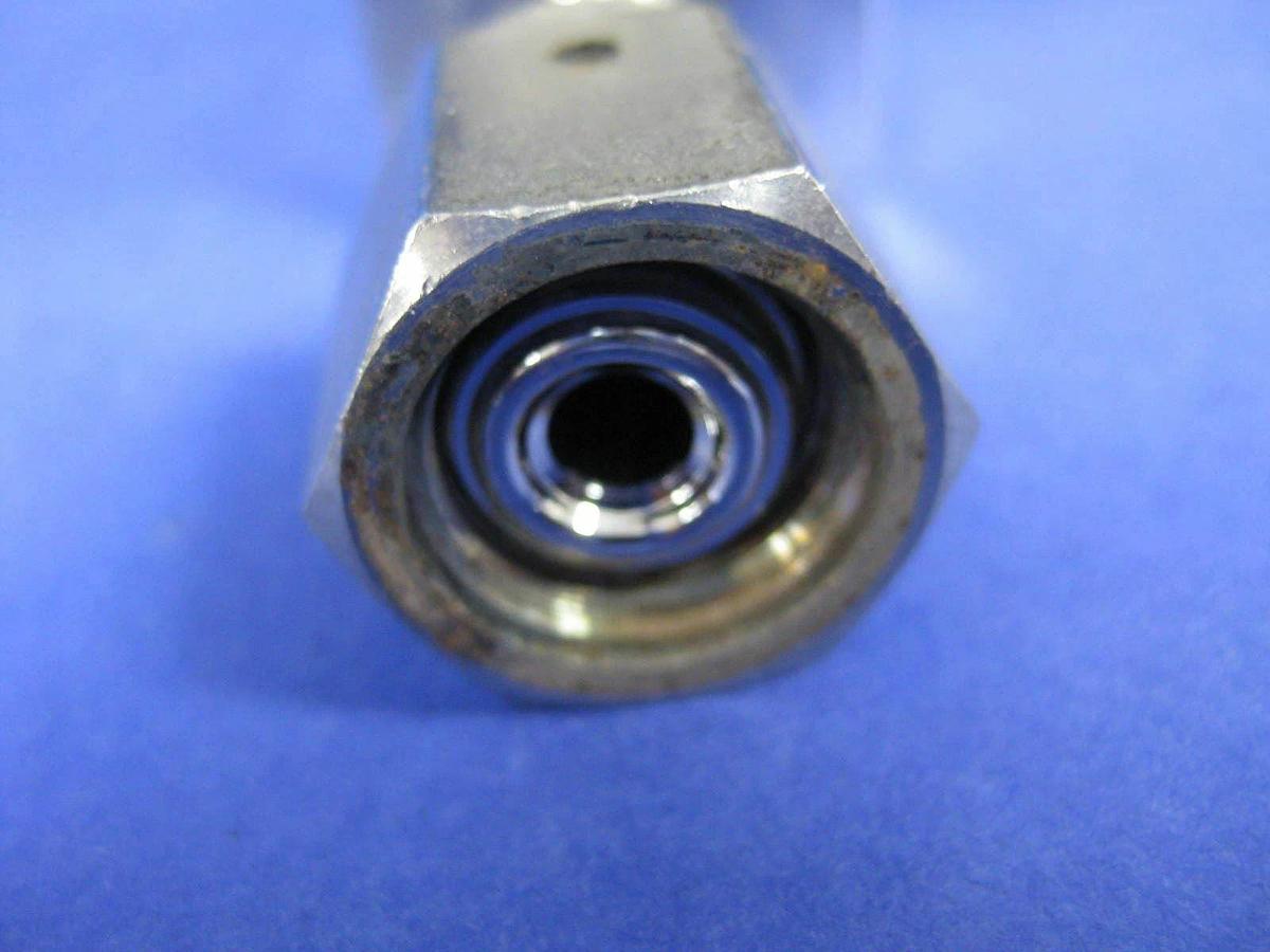 Used EWAL Titan II Pneumatically Actuated Valve, 1/4" MVCR x 1/4" FVCR, Used