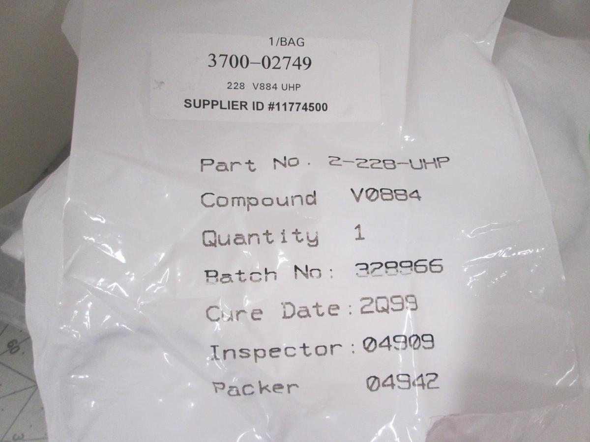 Used O-Ring 2-228-UHP / AMAT 3700-02749 ID 2.234 CSD .139 VITON 75DURO BRN,LOT of 25