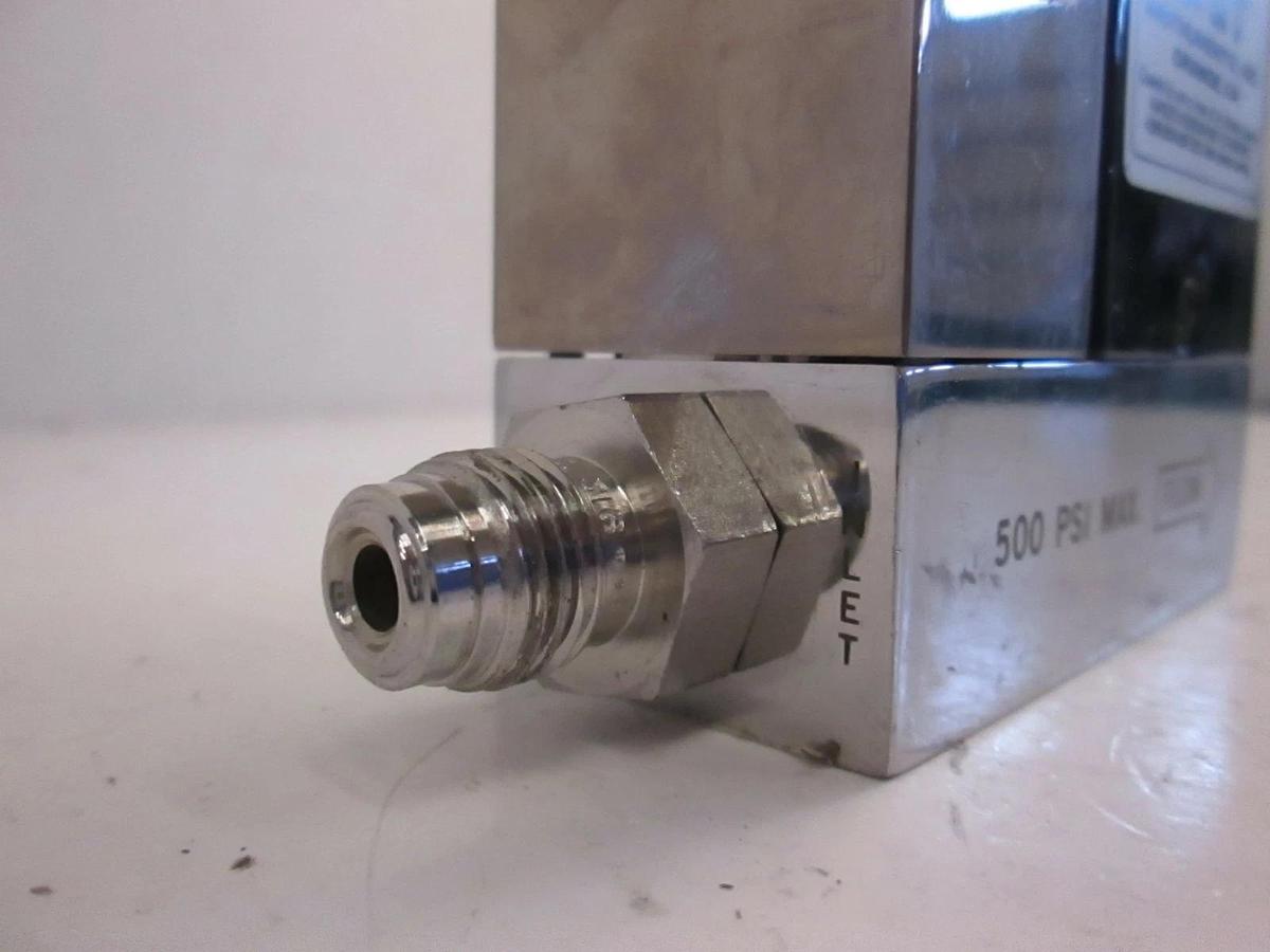 Used Unit UFC-1500A Mass Flow Controller, Gas, SIH2CL2, 25 SCCM