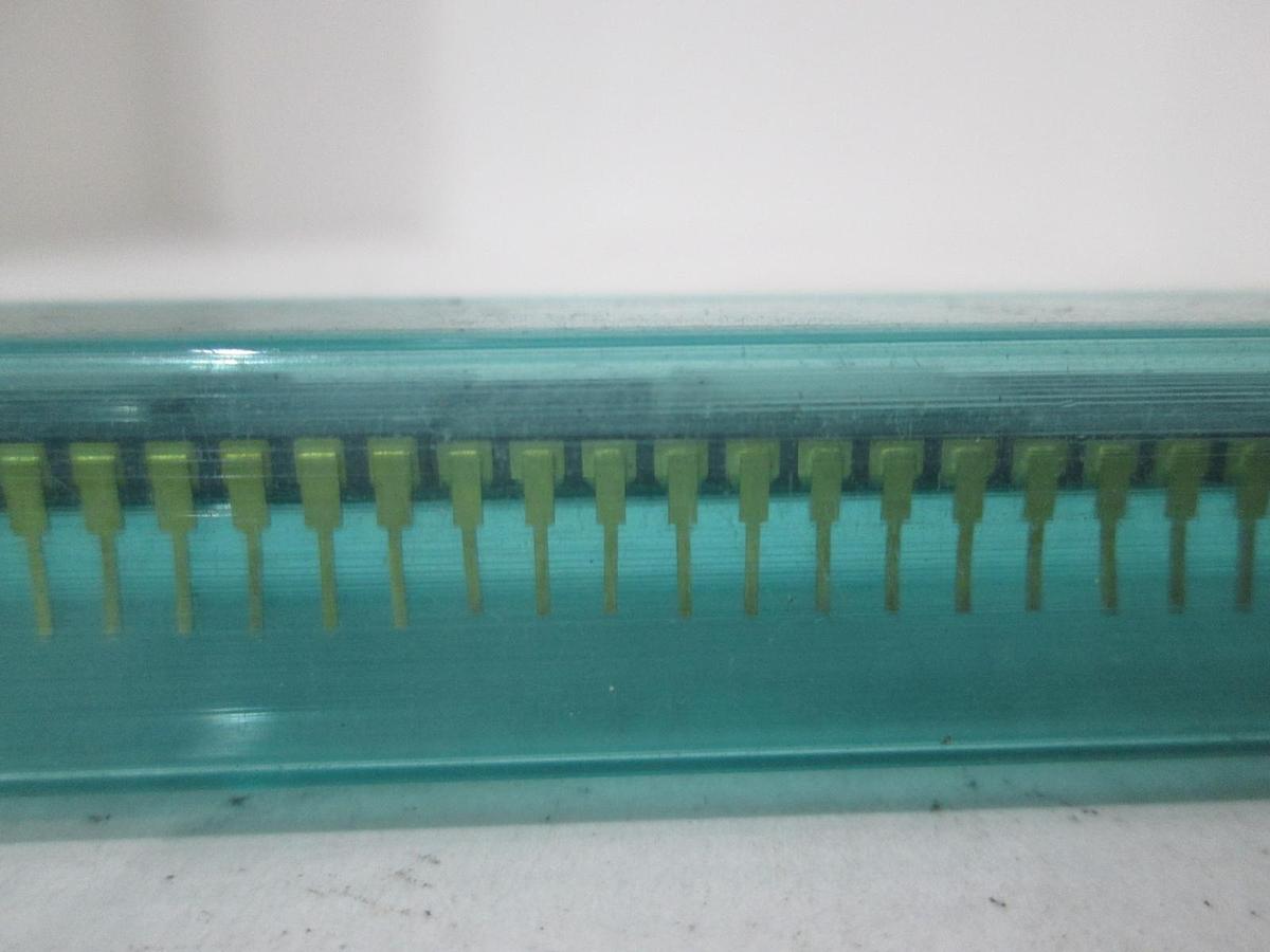 Hitachi, HN462532, Gold Pin, Integrated Circuit, New, Lot of 18