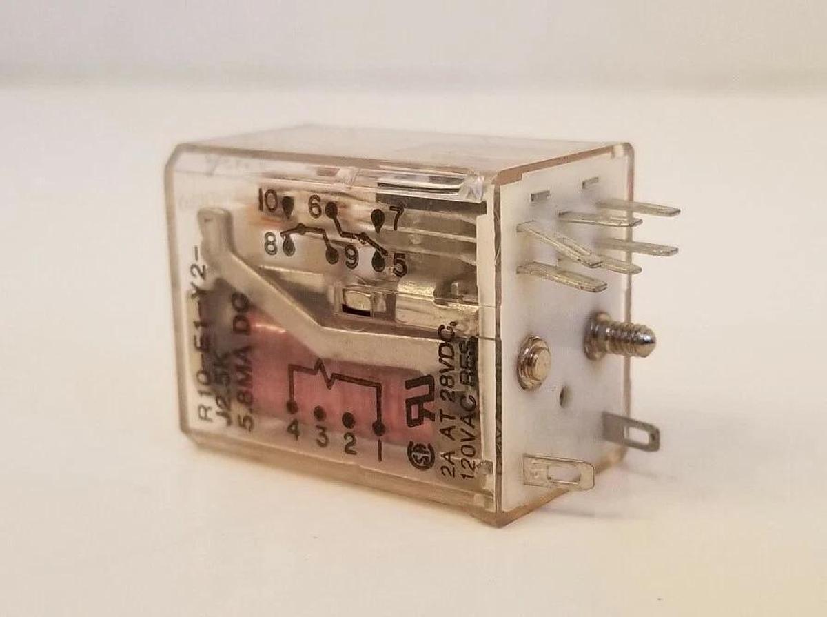 Used POTTER & BRUMFIELD R10-E1-Y2-J2.5K Relay, 2A, 28 VDC, Lot of 2