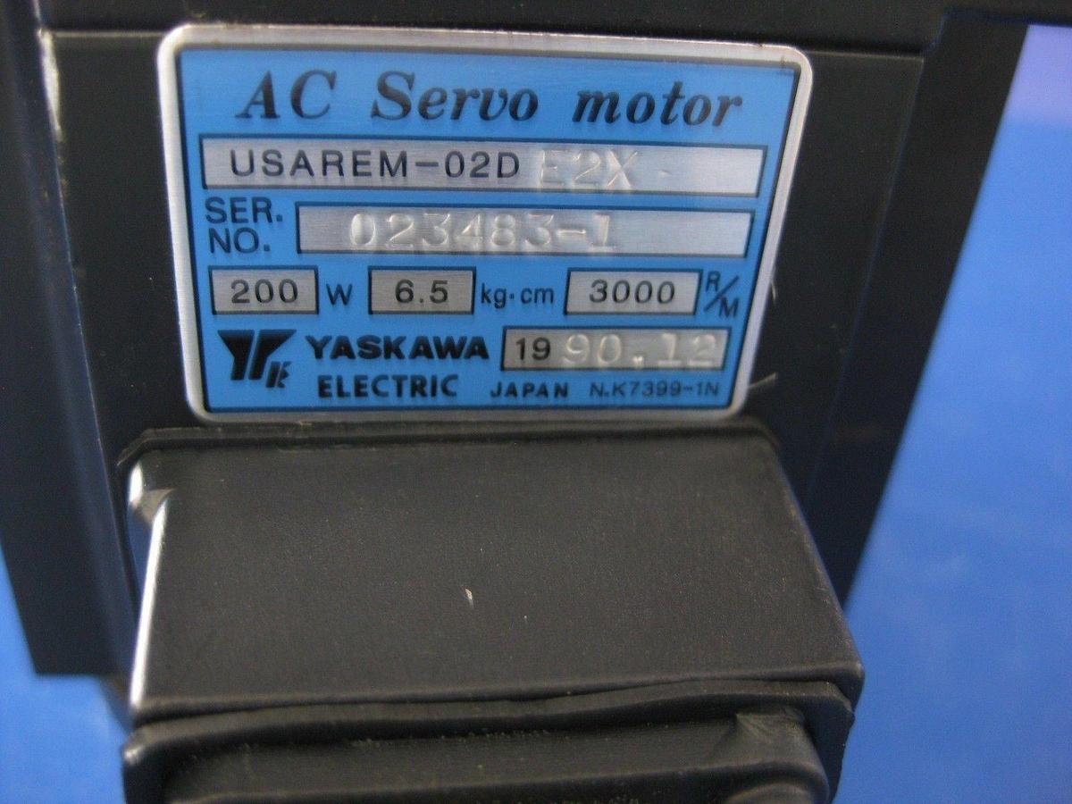 Used YASKAWA USAREM-02DE2X AC Servo Motor, 3000 RPM, 200W, Used