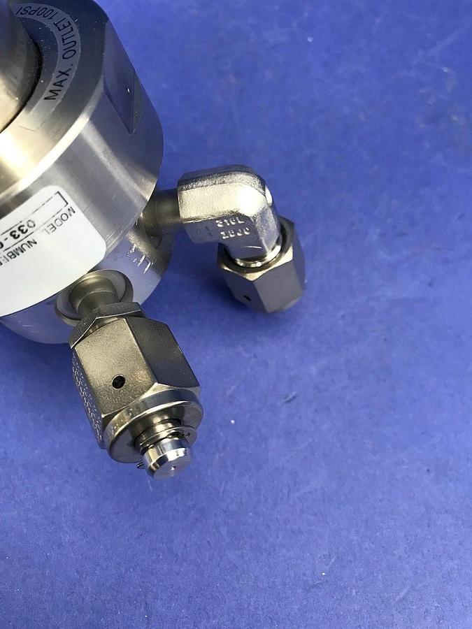Used APTech Semi Gas Pressure Regulator 033-0219-100 4 Port, 1/4" VCR- Used