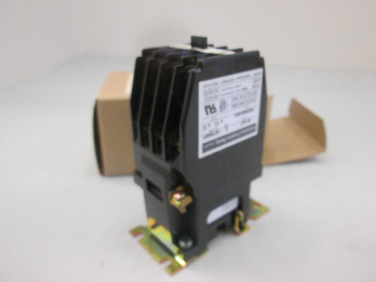 Used Cutler-Hammer, BF44F, Contactor, 4 Pole, 10A, New