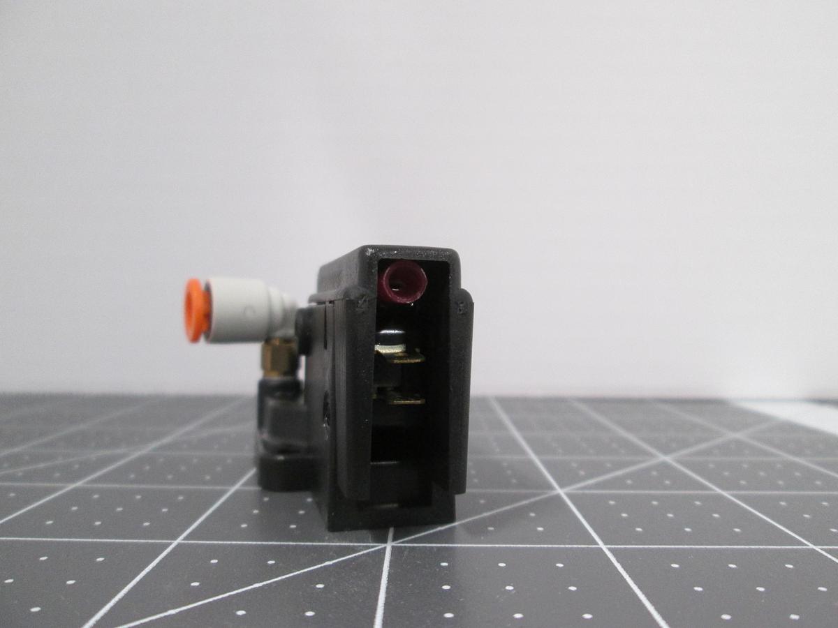 Used Air Logic, F-5100-100, Pneumatic Pressure switch 0.5-100PSi Used Tested