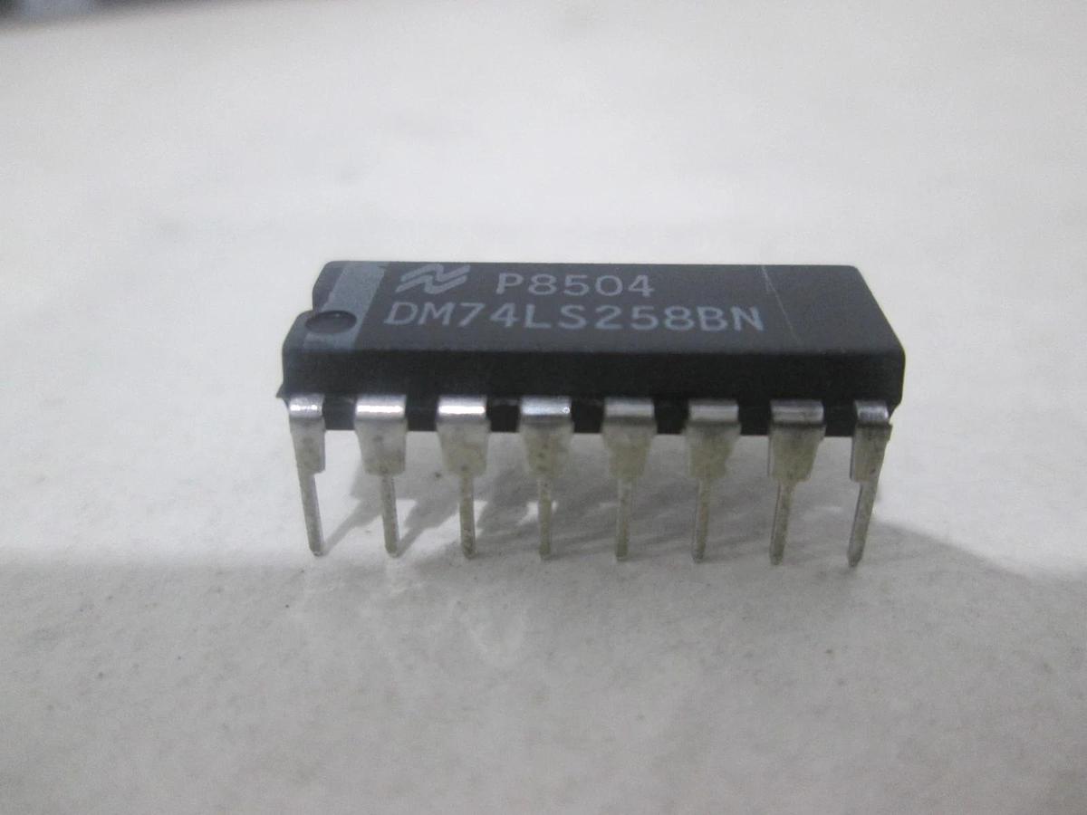 NSC, DM74LS258BN, Integrated Circuit, New, Lot of 25