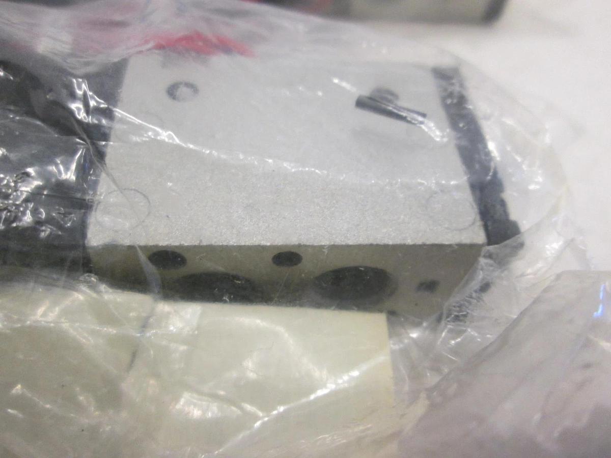 SMC, Solenoid Valve, NVZ512-5MZ-01T, New, Lot of 4