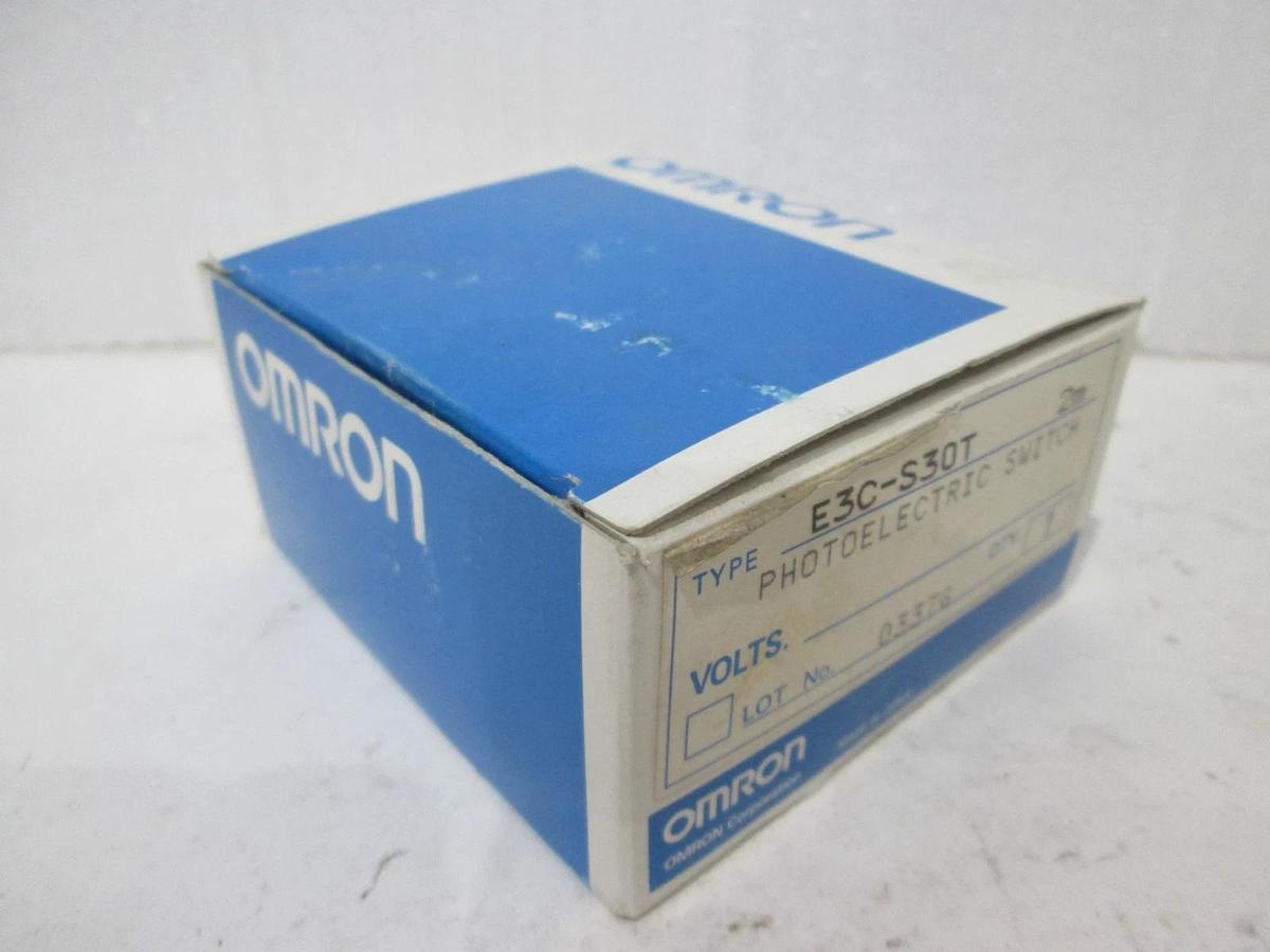 Omron, E3C-S30LT and E3C-S30DT, Photoelectric Switch, 2M, New, Lot of 2
