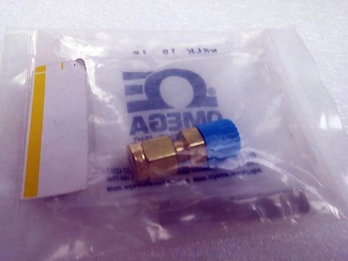 Used AMAT Applied Materials 3300-04409 Fitting TempSeal 1/8"OD 1/8"MNPT 1.18LG, New