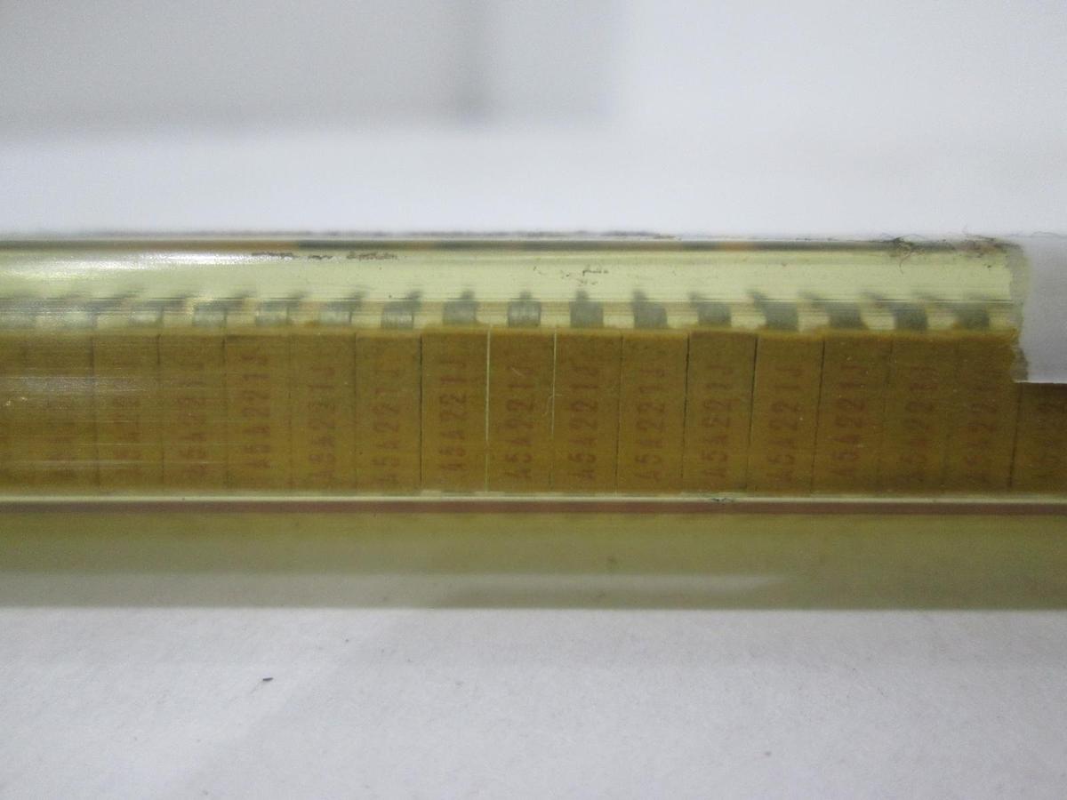 Used AVX Corporation, MD015A221JAB, Ceramic Capacitor, New, Lot of 200